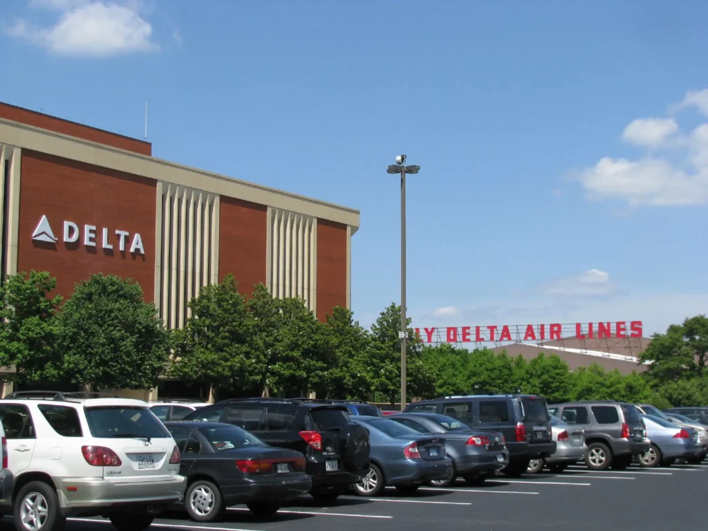 Exterior view of Delta Airlines NYC office location